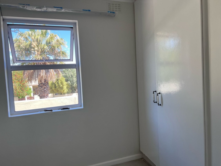 To Let 2 Bedroom Property for Rent in Parklands Western Cape